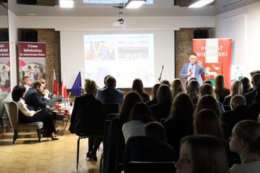 Konferencja pt. „Europa – wizje i strategie na przyszłość” odbyła się w II LO